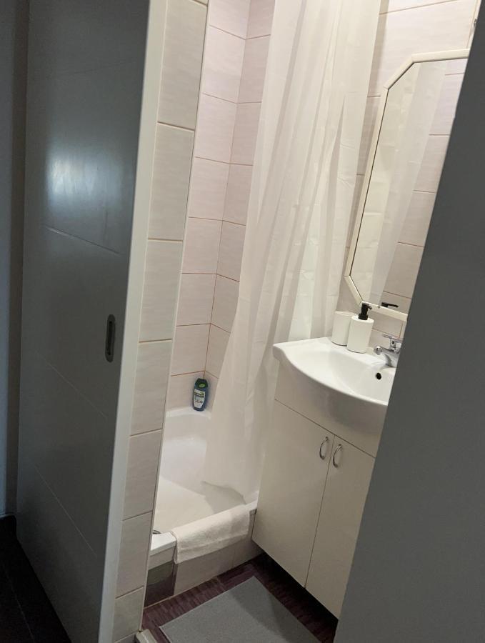 Apartman Lena Belgrado Esterno foto