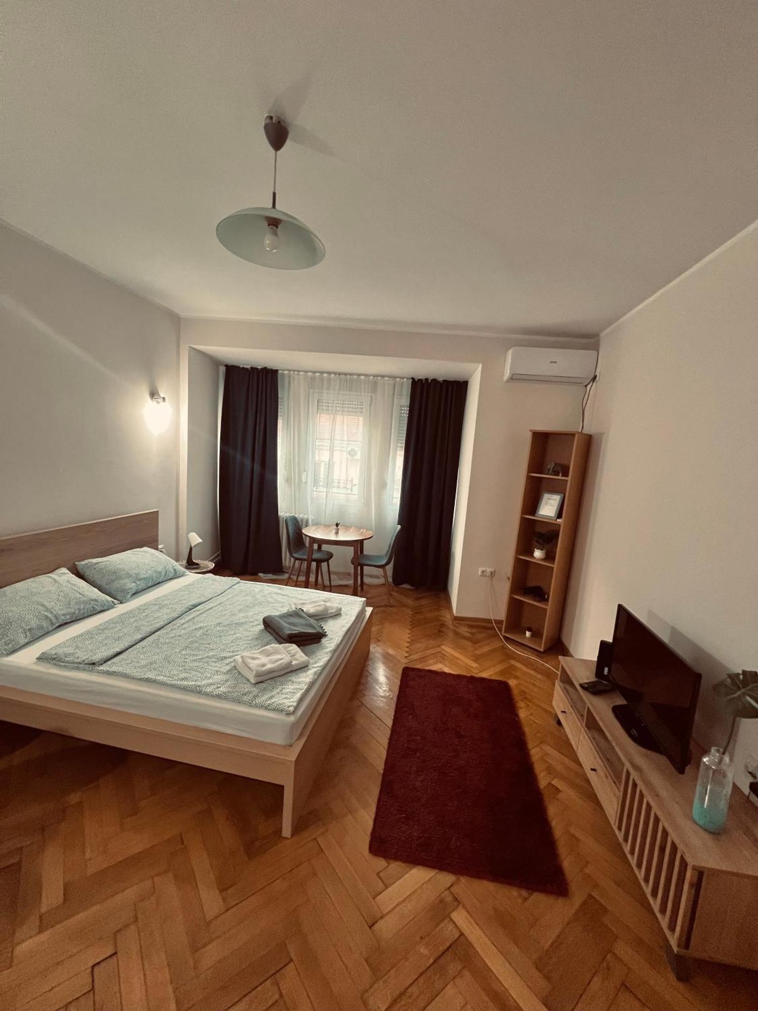 Apartman Lena Belgrado Esterno foto